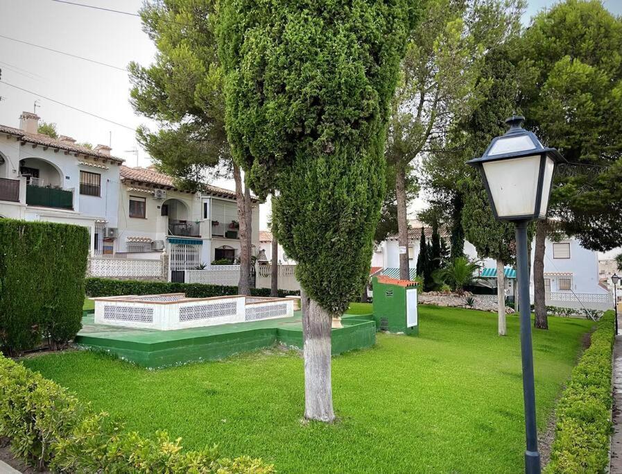 Lux Apartment Lago Jardin, 2, Torrevieja อาลิกันเต ภายนอก รูปภาพ