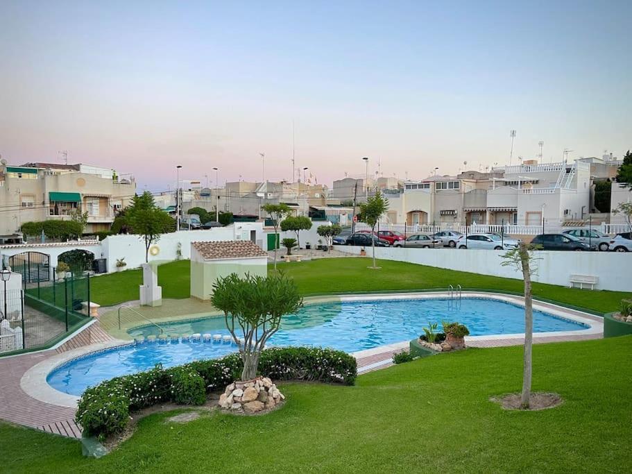Lux Apartment Lago Jardin, 2, Torrevieja อาลิกันเต ภายนอก รูปภาพ